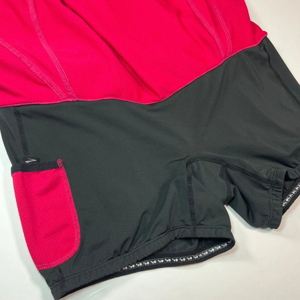 Brooks Running Skort Medium Pink Built-in Shorts Reflective Athletic Skirt Gym